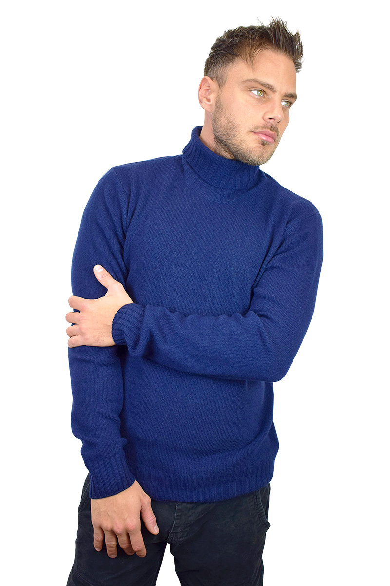 maglione-collo-alto-uomo-blu
