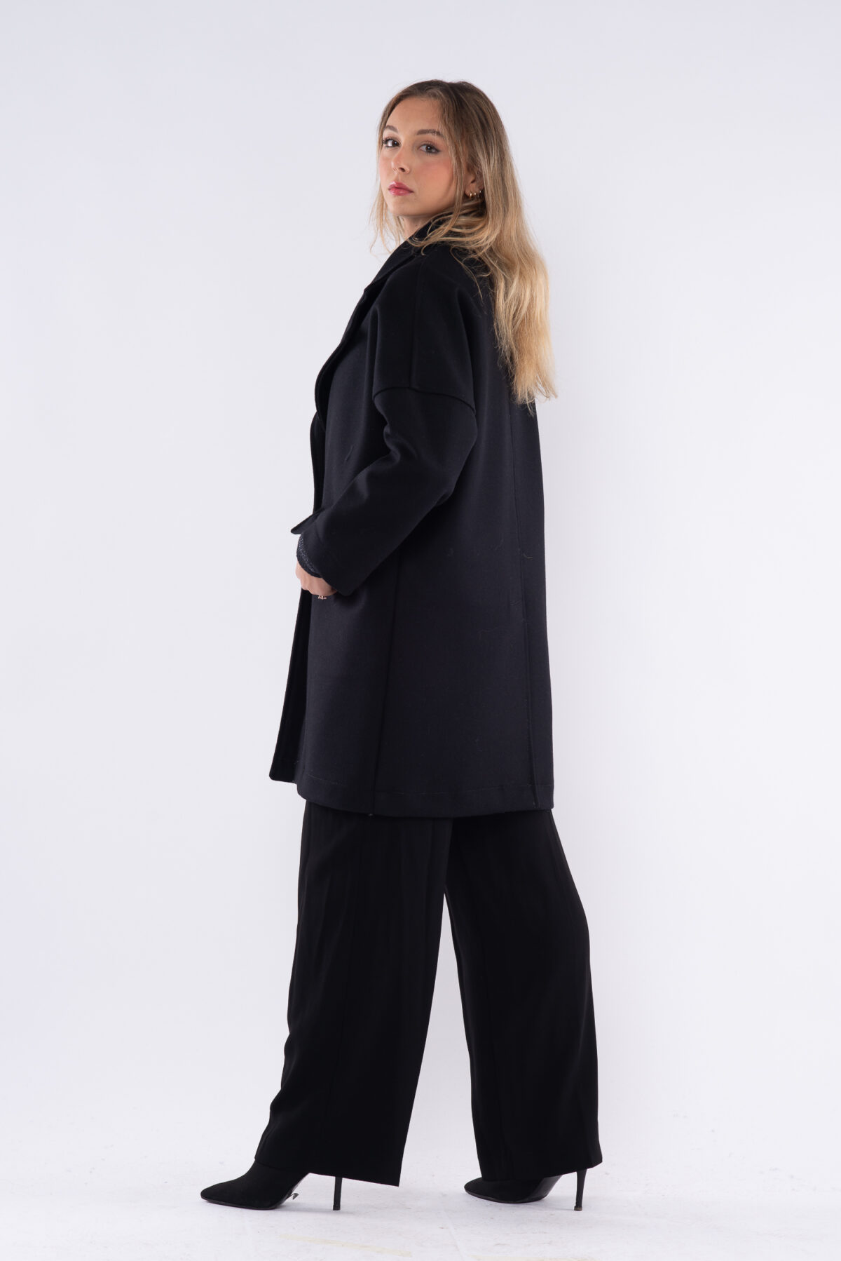 I'PASTRANO Regenerated and Regenerable Pure Wool Women's Coat Black Over