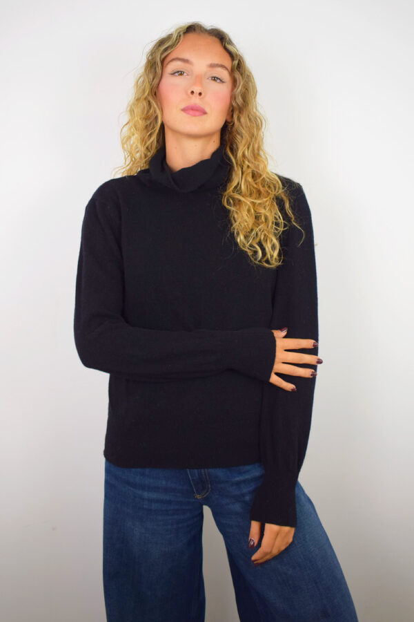 Maglia Puro Cashmere Collo Alto Over Donna Collezione 25/26 Nero